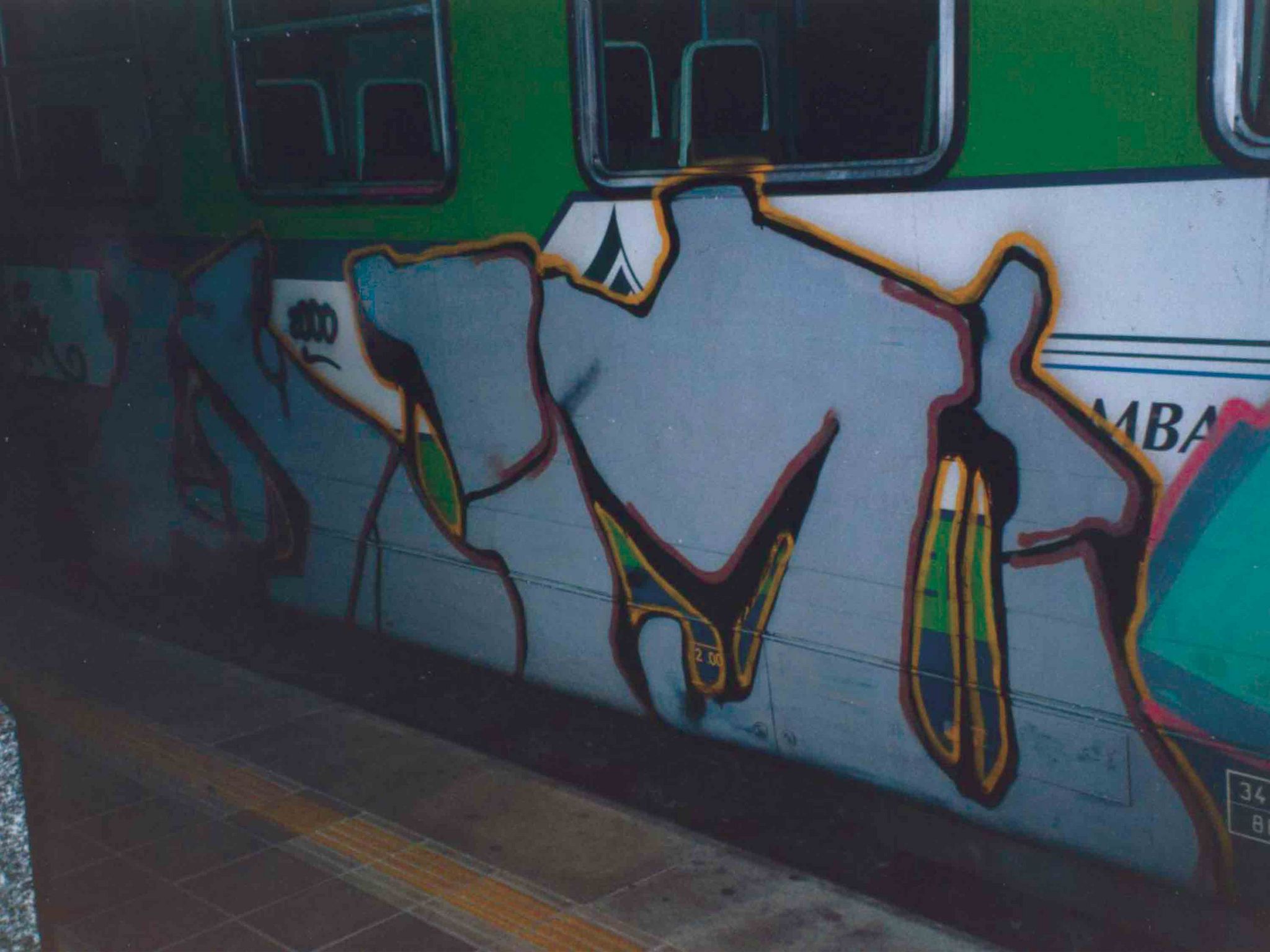 AM  FN 2000